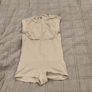 Chic Heyshape Gray Sleeveless Bodysuit Size M/L, Never Worn!